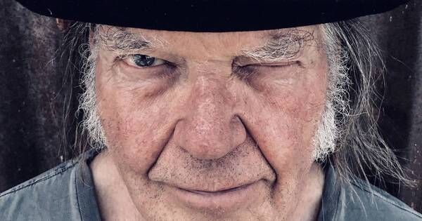 La Nación / Punto para Neil Young: Spotify combatirá desinformación sobre COVID