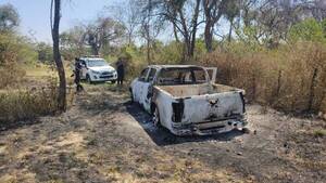 Crónica / Encontraron camioneta quemada en Samber que se habría traído de Brasil