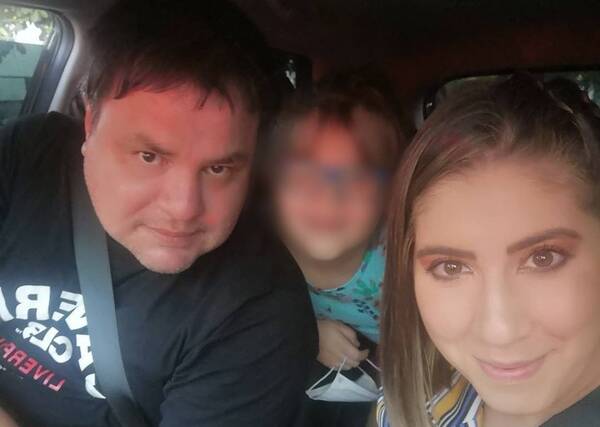 Crónica / [GALERÍA] ¡Famosos felices que sus peques ya estén vacunados!