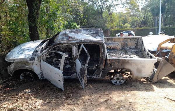 Hallan camioneta incinerada en San Bernardino