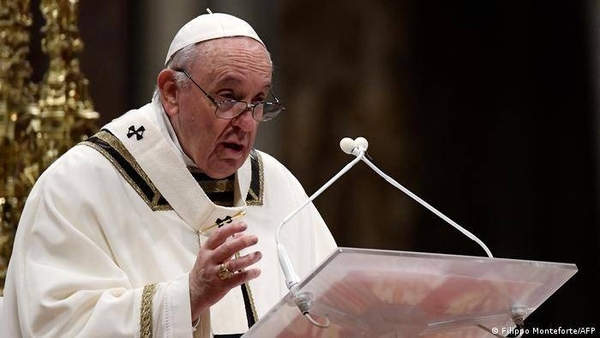 Diario HOY | El papa invita a las religiosas a "luchar" contra la propia explotación