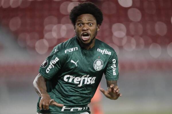 Crónica / Opá el cuento de Luiz Adriano a Cerro porque se va a chutar a Turquía
