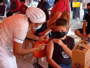 Exitosa segunda jornada de vacunación pediátrica en el Hospital Regional de Pilar - Nacionales - ABC Color