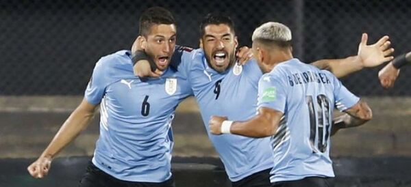 Uruguay, en franca lucha por un cupo al Mundial tras golear (4-1) a Venezuela