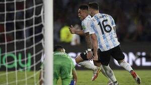 Crónica / Argentina mandó a terapia a Colombia