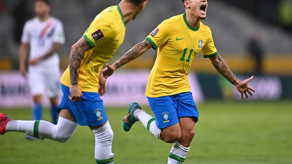 Brasil, sin despeinarse, golea a Paraguay