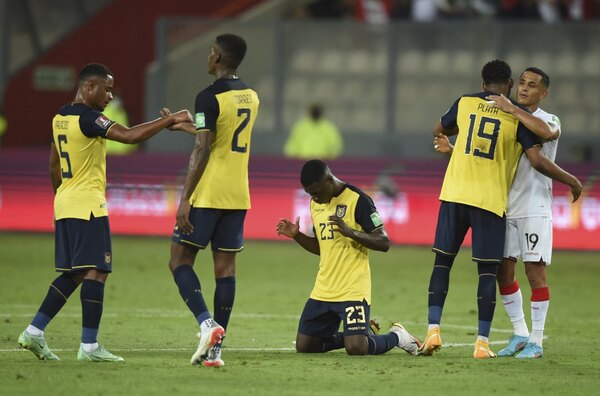 Ecuador empata en Perú y queda a un pasito del Mundial