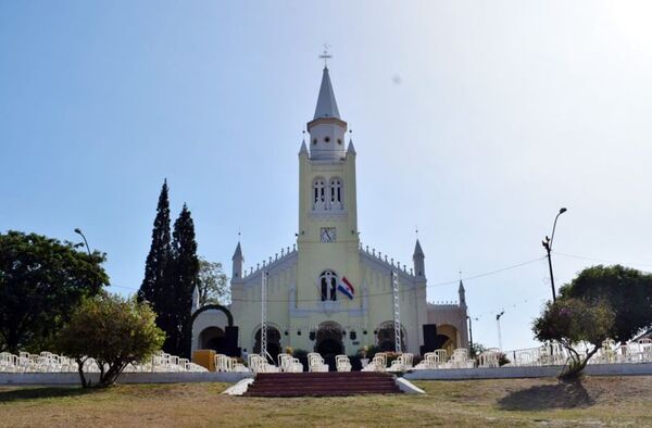 Luego de larga ausencia, la Virgen reúne a devotos - Fiesta Patronal San Blas y Virgen de la Candelaria 2022 - ABC Color