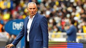 Tite experimenta nuevos jugadores y sistemas ante Paraguay