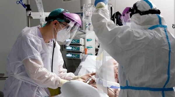 Muertes por covid aumentaron 9 % en la última semana, según la OMS