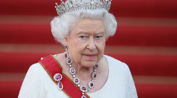 La reina Isabel II cumple 70 años en el trono el domingo
