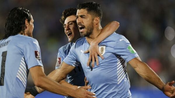 Goleando en el Centenario se aferra a la clasificación