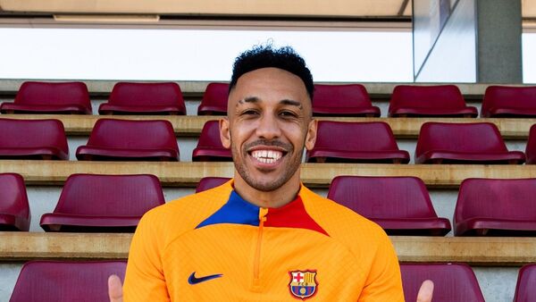 El Barcelona ficha a Aubameyang hasta junio de 2025