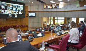 Presentan «Libelo Acusatorio» contra Giuzio piden sesión de diputados