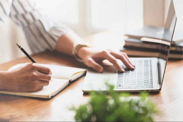 Tres reglas de oro para lograr un espacio saludable de trabajo desde el hogar