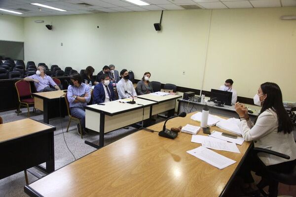 Filizzola enfrenta audiencia preliminar en la chicaneada causa de las comisarías - Nacionales - ABC Color