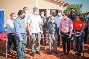 Entregan casas en Itauguá y Capiatá en beneficio de 83 familias - .::Agencia IP::.