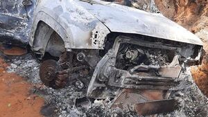 Hallan camioneta incinerada en Itapúa con un impacto de bala