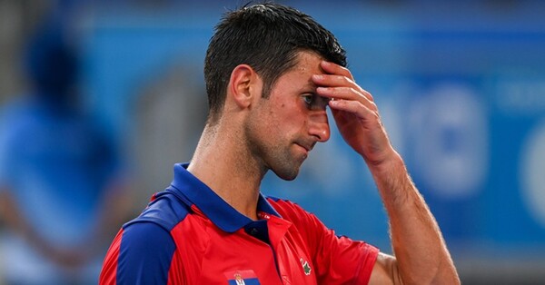 Biógrafo de Djokovic asegura que el tenista se vacunó para no darle ventaja a Nadal - C9N