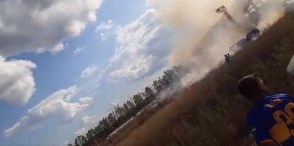 Diario HOY | Fuegos artificiales desatan voraz incendio en el Municipal de Carapeguá
