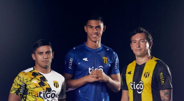 Guaraní presenta su nueva indumentaria