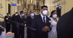 Emotivo: 75 parejas unieron sus vidas en un casamiento comunitario | Noticias Paraguay