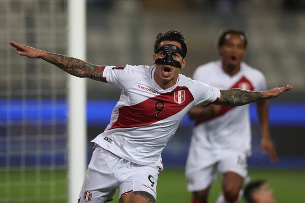Perú espera contar con Guerrero, Farfán y Lapadula ante Uruguay y Paraguay - Fútbol Internacional - ABC Color
