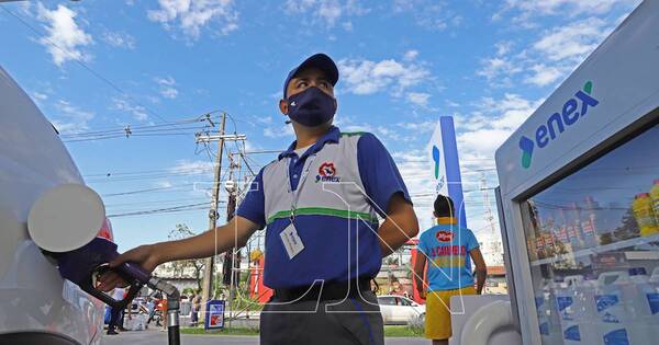 La Nación / Enex premia a clientes con un año de combustible gratis