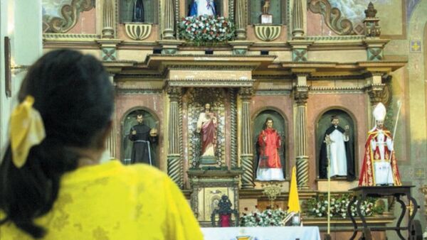 Católicos celebran el día de San Blas, patrono del Paraguay y de la garganta