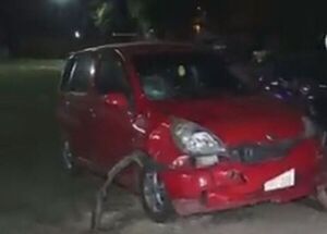 Motocicleta con tres menores sufre accidente y una niña muere