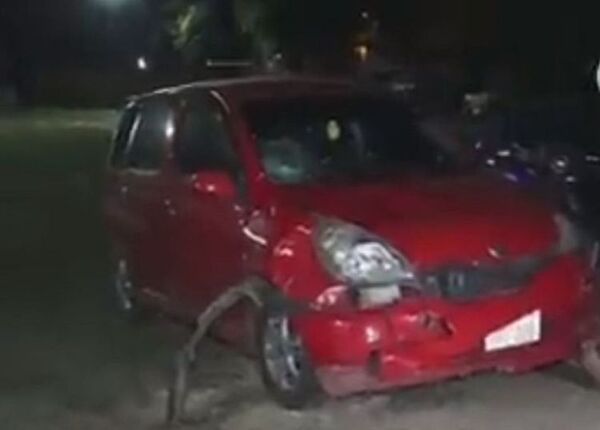 Motocicleta con tres menores sufre accidente y una niña muere