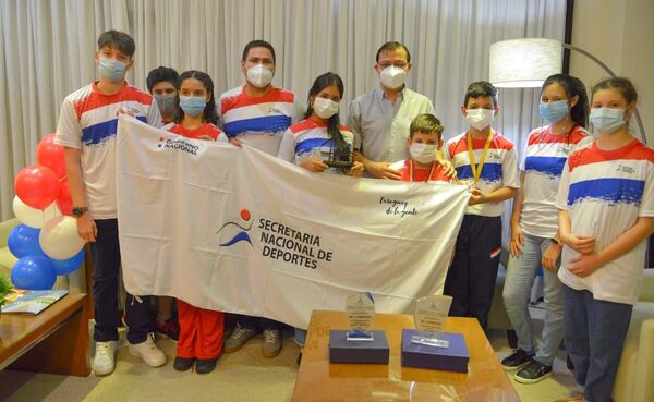 Ajedrecistas paraguayos agasajados por la SND - El Independiente
