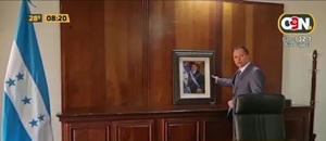 Revuelo en Honduras: Retiró en pleno discurso la foto del ex Presidente Orlando Hernández - C9N