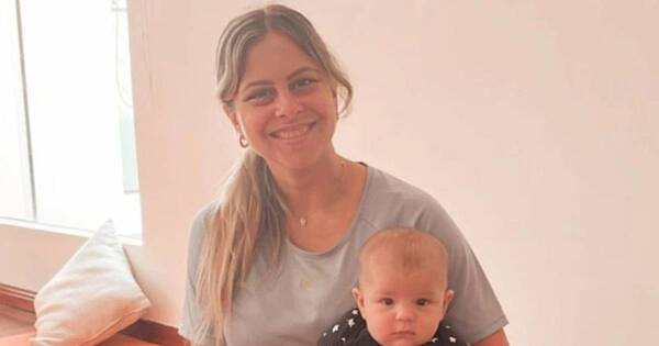 La Nación / Bebés felices: Bruno y Cayetano haciendo yoga con sus mamis
