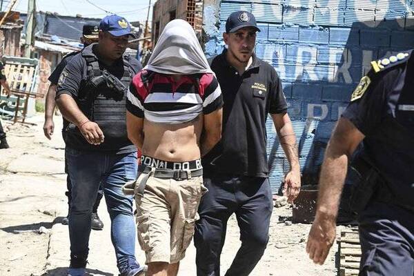 Crónica / Detienen a paraguayo por caso de droga trucha que mató a 20 y tumbó al rollo ashá