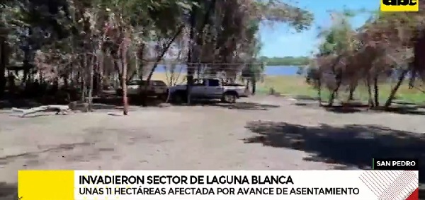 Invaden reserva Laguna Blanca en San Pedro
