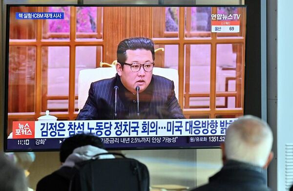 Kim Jong-Un aparece en video galopando sobre caballo blanco - Mundo - ABC Color