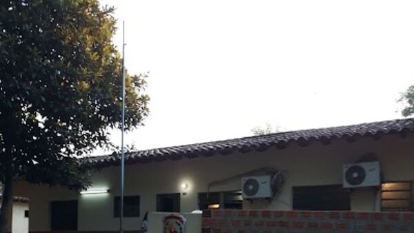 La encerró en el baño y le robó G. 8 millones