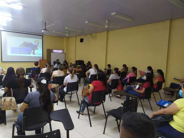 Ante inminente habilitación de más USF capacitan a profesionales