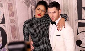 Priyanka Chopra vuelve a las redes sociales luego de haber sido madre por vientre de alquiler