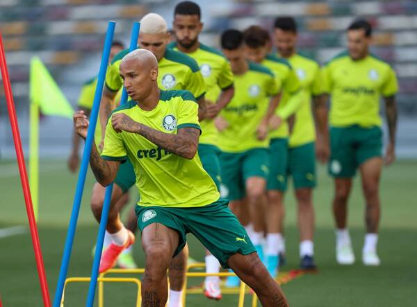 Crónica / Palmeiras llegó a Emiratos Árabes, entrenó y ya espera contrario