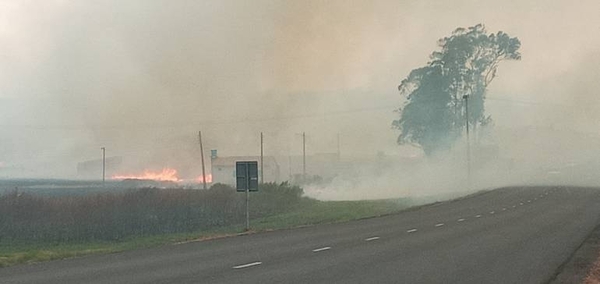Diario HOY | Voraz incendio de más de 100 hectáreas en Quiindy