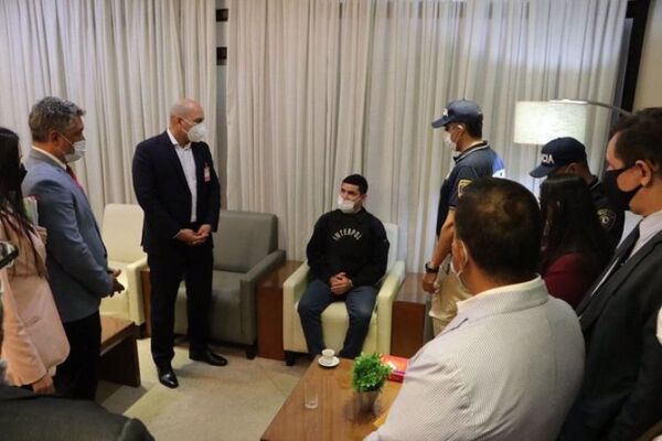 Caso Cecilia Cubas: Lorenzo González ya fue extraditado para enfrentar a la justicia paraguaya