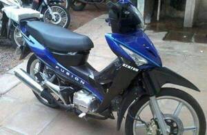 Crónica / “Tres motoqueros” robaron, llantaron, se quedaron en la gomería y ¡cayeron!