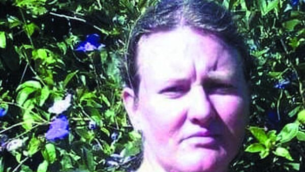 Mató de una puñalada a su esposa frente a sus hijos