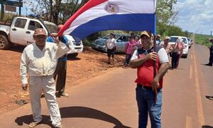 Vecinos de Península en cuarto día de bloqueo de ruta por mejores caminos – Diario TNPRESS