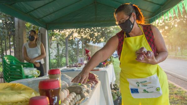 Emprendedoras realizaron exitosa feria