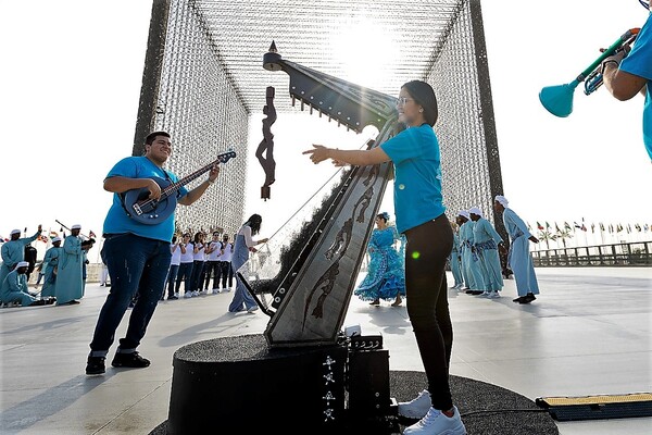 Gran concierto de orquesta de Szarán con famosa Arpa de Agua busca captar la atención del mundo en Expo Dubai – La Mira Digital