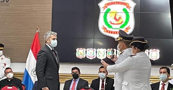 Gilberto Fleitas asume como nuevo comandante de la Policía Nacional