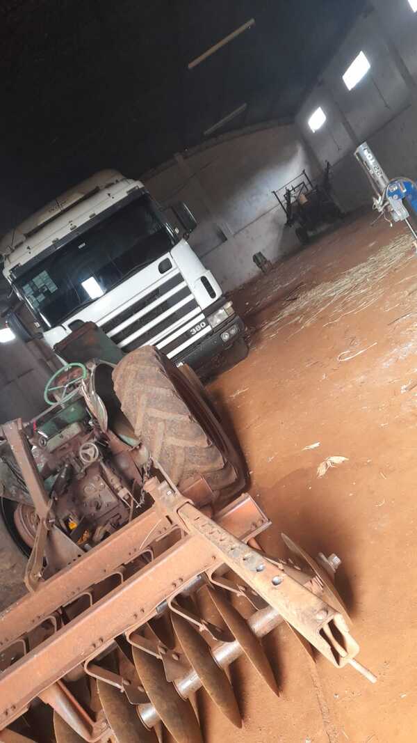 Hurtan baterías y herramientas de un depósito en Capitán Miranda.